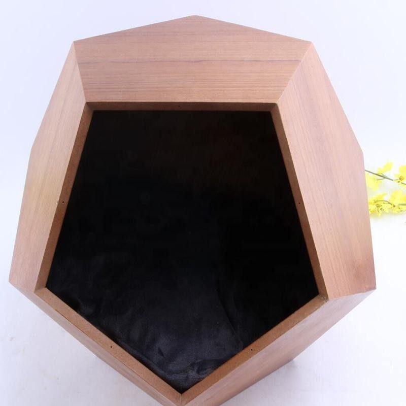 SGS Polygon Pentagon Wood Pet Furniture Kandang Kucing Kayu Alami