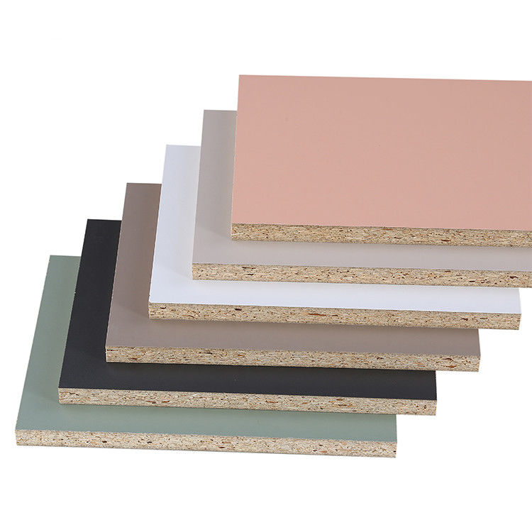 Dekorasi Interior Panel Berbasis Kayu Papan Partikel Melamin Putih 18mm