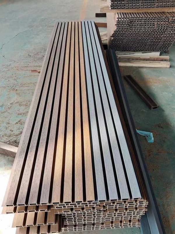 Lapisan eksterior kedap suara luar plastik komposit taman tahan air luar kayu alur siding