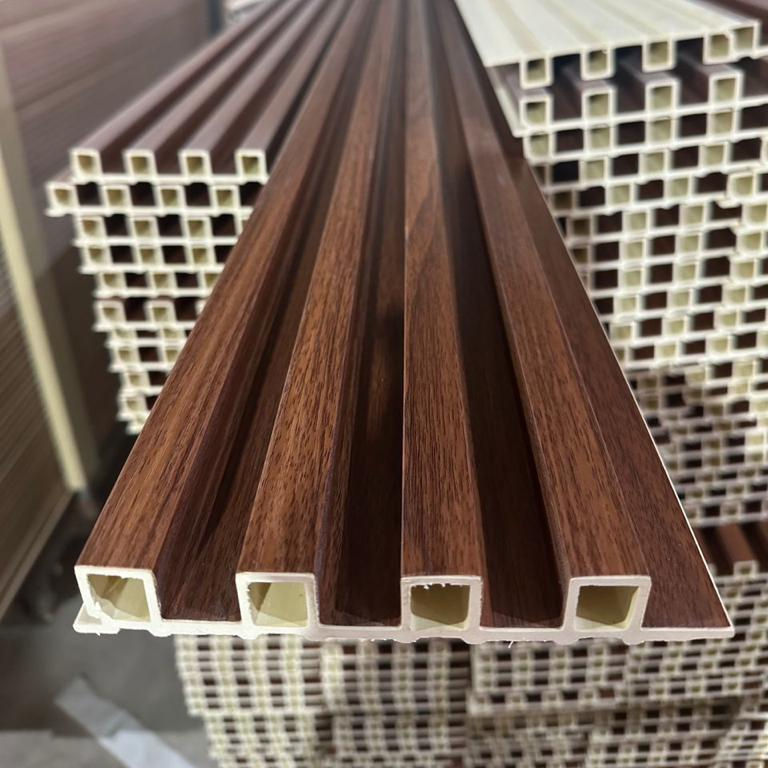 Dekorasi dinding interior tahan api dekorasi bergelombang panel wpc komposit panel dinding pvc panel dinding wpc