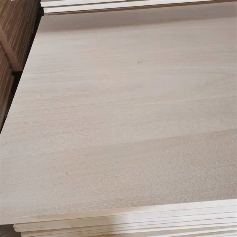Harga grosir 4 * 8ft 18mm kayu pinus jari gabungan pinggir kayu pinus papan karet Selandia Baru kayu solid papan untuk furnitur