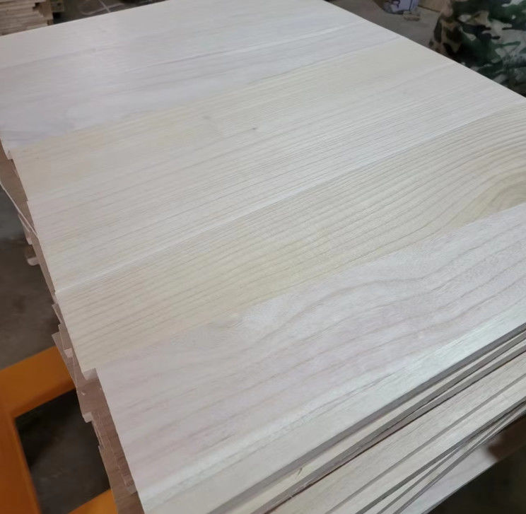 Paulownia Finger Joint Board Harga padat Paulownia kayu yang diolah Harga Kayu gergaji Kayu tepi kayu panel dinding yang dilekatkan