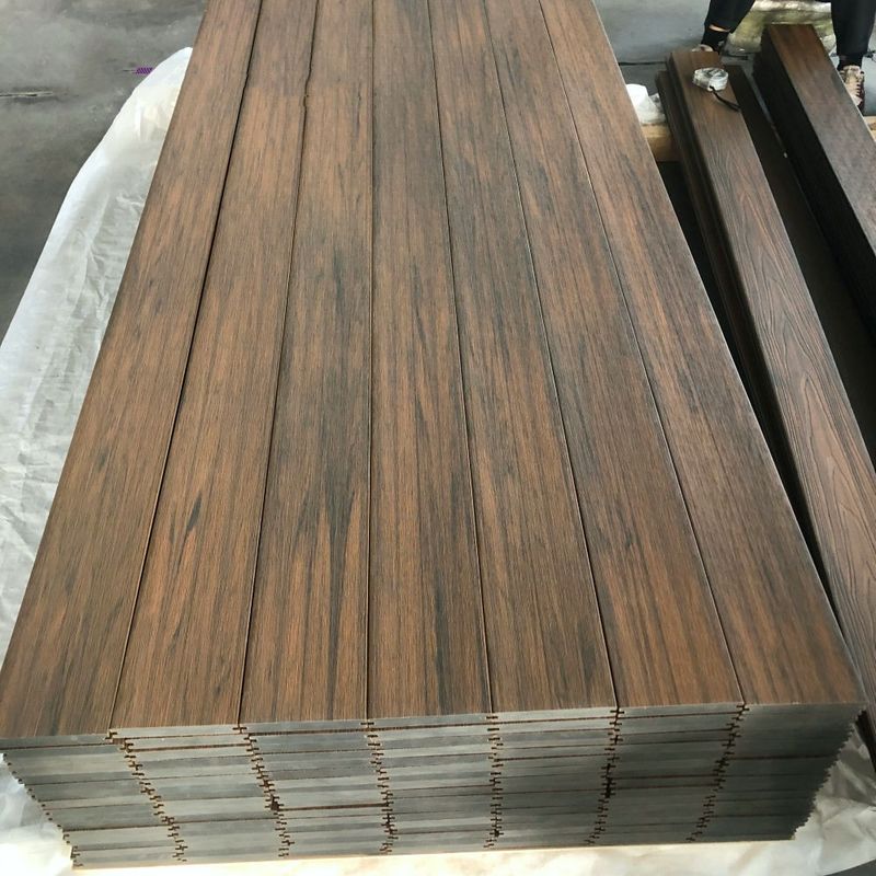 European Co-Extrusion Waterproof Deck Floor WPC Hollow Decking Decking Outdoor Gunakan Komposit Plastik Kayu Disikat