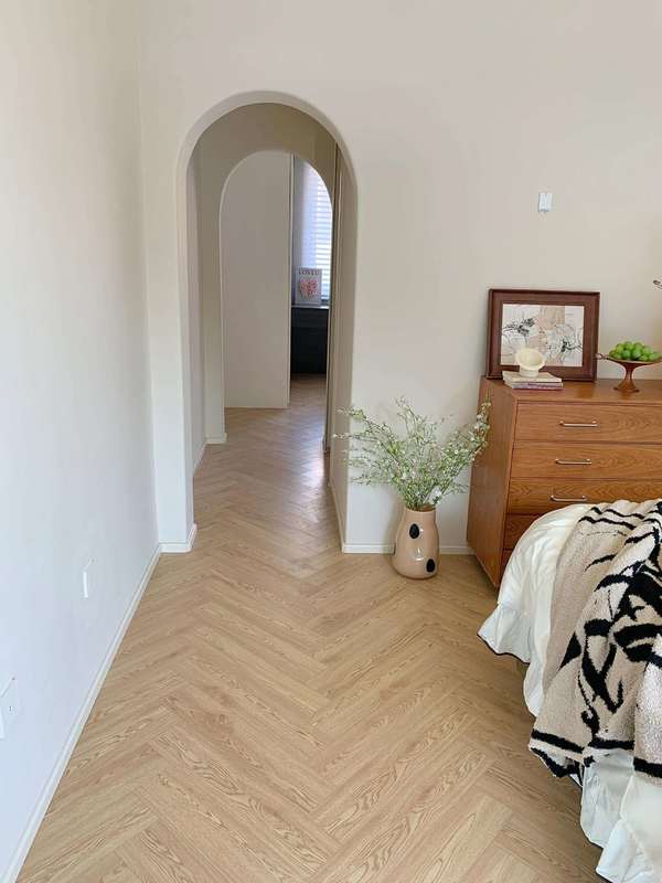 8mm 12mm Rigid Core Luxury Vinyl Klik Lantai Kayu Premium Herringbone Anti slip Piso Spc Klik 5 mm Lantai Papan