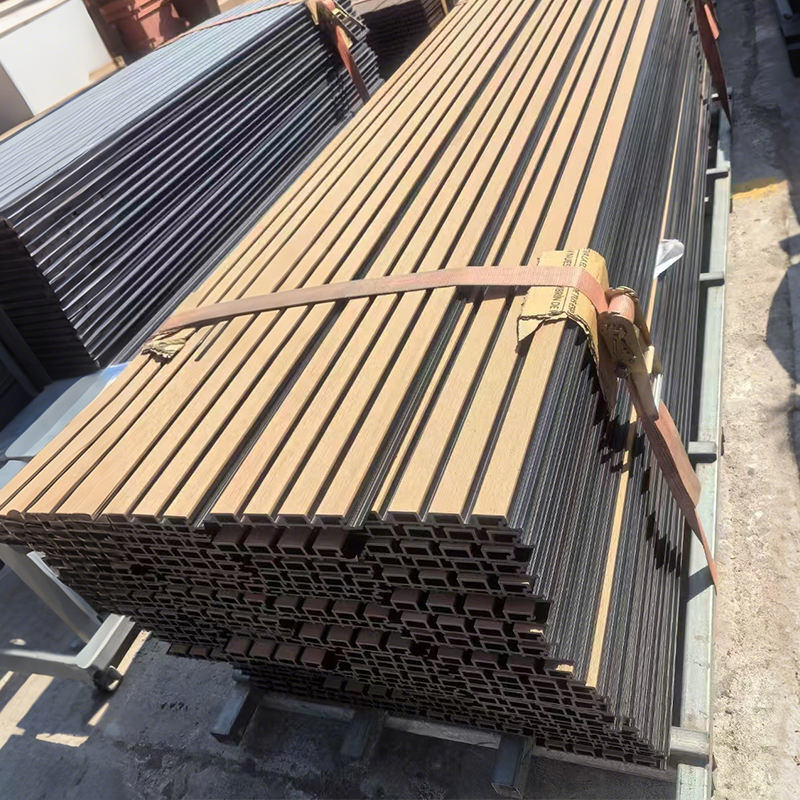 Kayu Plastik Komposit Luar Ruang Eksterior Wpc Wall Cladding Waterproof Wpc Fluted Panel Dekoratif Panel Dinding Luar Ruang
