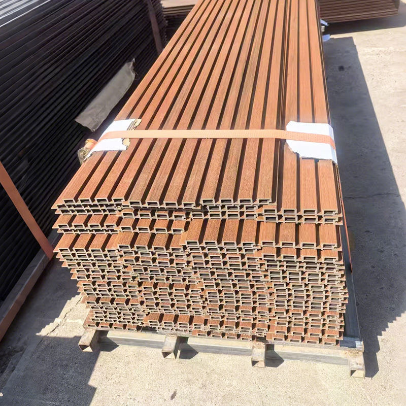 Kayu Plastik Komposit Luar Ruang Eksterior Wpc Wall Cladding Waterproof Wpc Fluted Panel Dekoratif Panel Dinding Luar Ruang