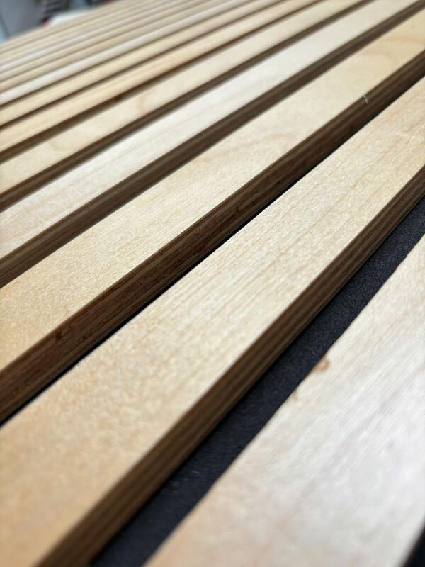 Harga yang kompetitif Panel dinding kayu Slat Langit-langit Panel akustik kayu Slat untuk dinding kedap suara