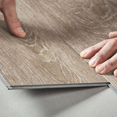 Scratch Resistance 5.5mm SPC Vinyl Flooring Untuk Tahan Api Dalam Ruangan