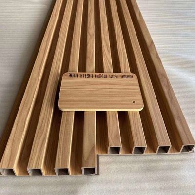 Desain Panel Dinding Kayu Butir Pvc Wpc Disesuaikan Untuk Dekorasi 170 * 20mm