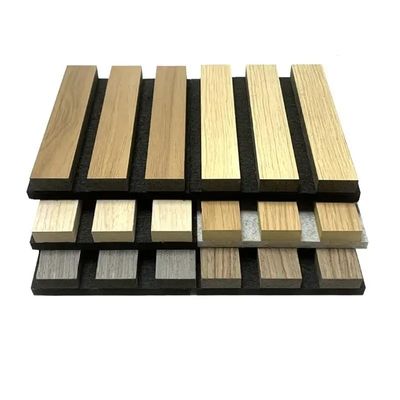 Modern Interior Soundproof Komposit Kayu Slats Dinding Akustik Absorbing Panel untuk Absorpsi Suara di Apartemen Kantor